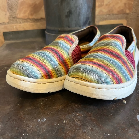 Ariat Women’s Ryder Slip-On Shoe, 6.5, Serape, very good condition. - Picture 3 of 7